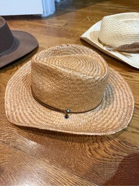 Wyeth women’s straw hat new